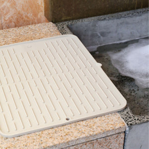Folding Silicone Drying Mat L w/ Drainage Mouth | Sand by DESIGNSTUFF (folding-silicone-drying-mat-large-with-drainage-mouth-sand)