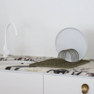 Folding Silicone Drying Mat L w/ Drainage Mouth | Khaki by DESIGNSTUFF (sink-tray-and-sponge-holder-silicone-khaki)