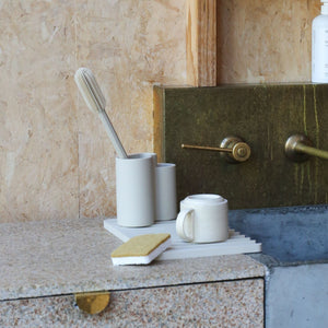 Bottle Brush | Sand by DESIGNSTUFF (bottle-brush-khaki-copy)