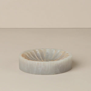 Flow Resin Trinket Dish | Shell by SAARDÉ (harmonia-white-marble-bowl-artisanal-crafts-japanese-minimalist-design-copy)