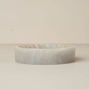 Flow Resin Trinket Dish | Shell by SAARDÉ (harmonia-white-marble-bowl-artisanal-crafts-japanese-minimalist-design-copy)