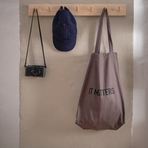 It Matters Bag | Dark Grey by THE ORGANIC COMPANY (the-organic-co-it-matters-bag)