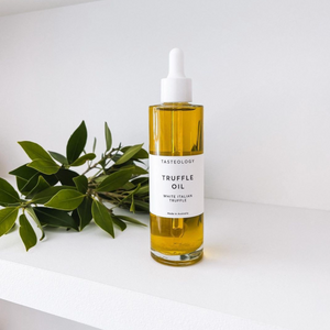 Chilli & Truffle Oil Duo by TASTEOLOGY (oil-duo-set-chilli-truffle)