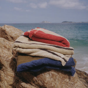 Alee Beach Towel | Sand/Black