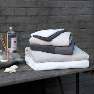 ANTIBES Washcloth Mit - Dark Grey by HOME LINEN LABELS (home-linen-labels-antibes-16-21-cm-dark-grey-washcloth)