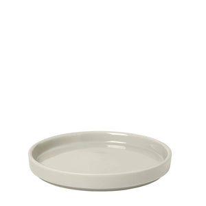 PILAR Serving Plate S | Moonbeam by BLOMUS (blomus-pilar-serving-plate-moonbeam)