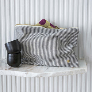 Pouch Finette L | Caviar by La Cerise Sur Le Gateau (la-cerise-sur-la-gateau-pouch-finette-caviar-l)