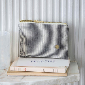 Pouch Finette S | Caviar by La Cerise Sur Le Gateau (la-cerise-sur-la-gateau-pouch-finette-caviar-s)