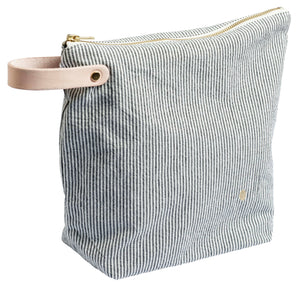 Toiletry Bag Finette GM | Caviar by La Cerise Sur Le Gateau (la-cerise-sur-la-gateau-toiletry-bag-finette-caviar-leather-gm)