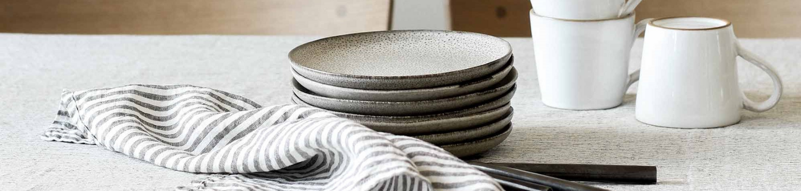 Tablecloths + Napkins