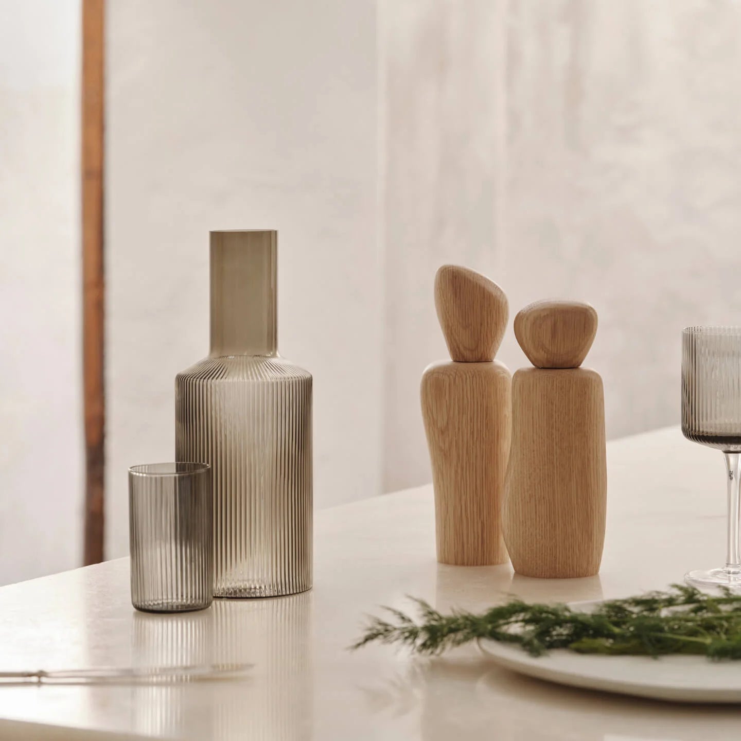 Ripple Carafe | Smoked Grey