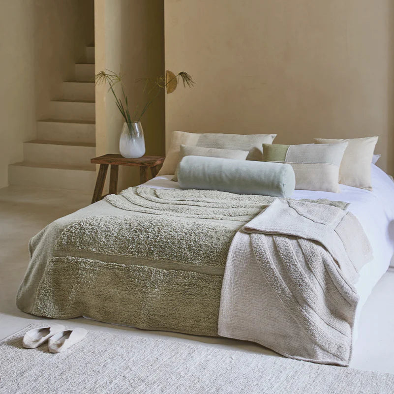 Rainbow Throw | Spray Green