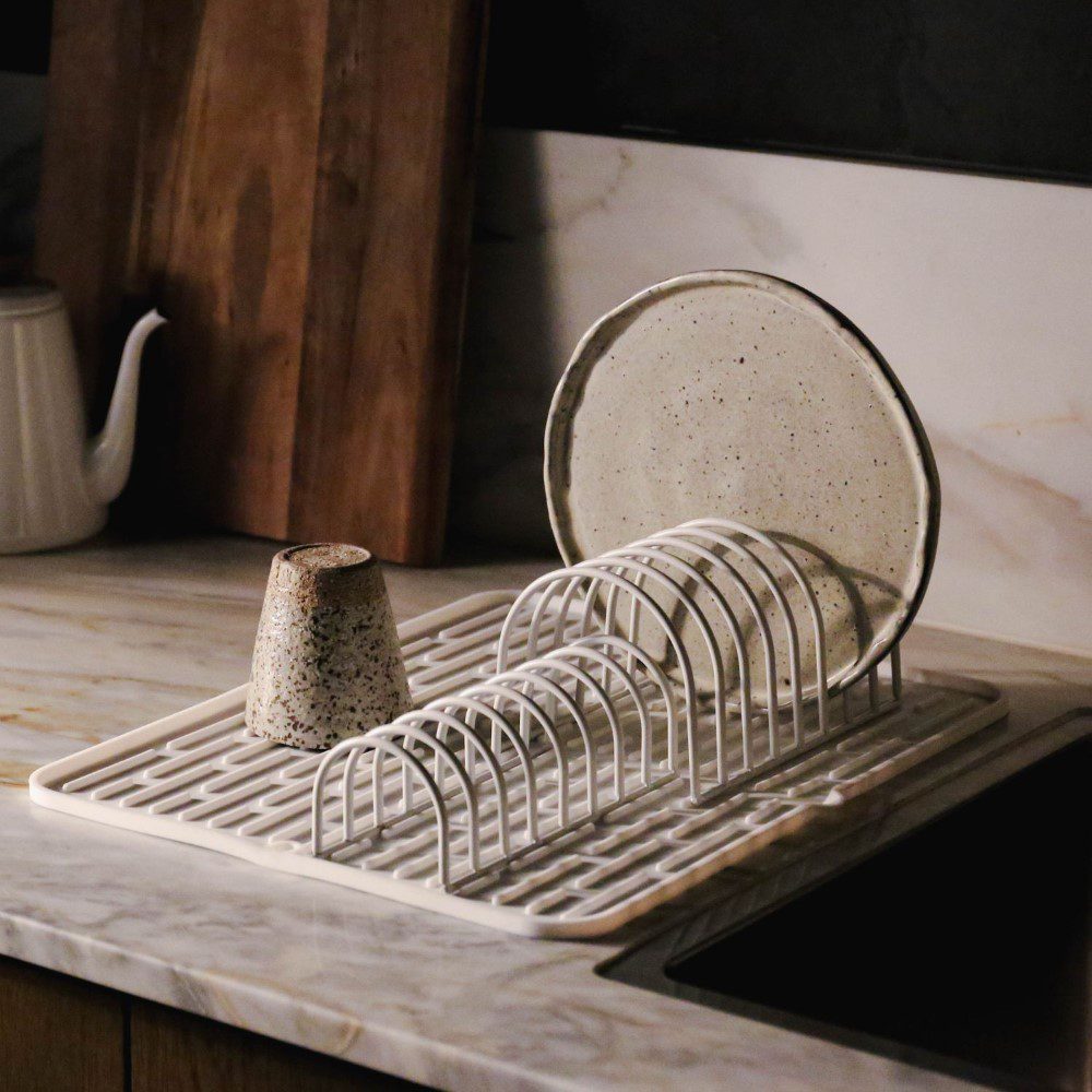 Folding Silicone Drying Mat L w/ Drainage Mouth | White by DESIGNSTUFF (folding-silicone-drying-mat-large-with-drainage-mouth-white)