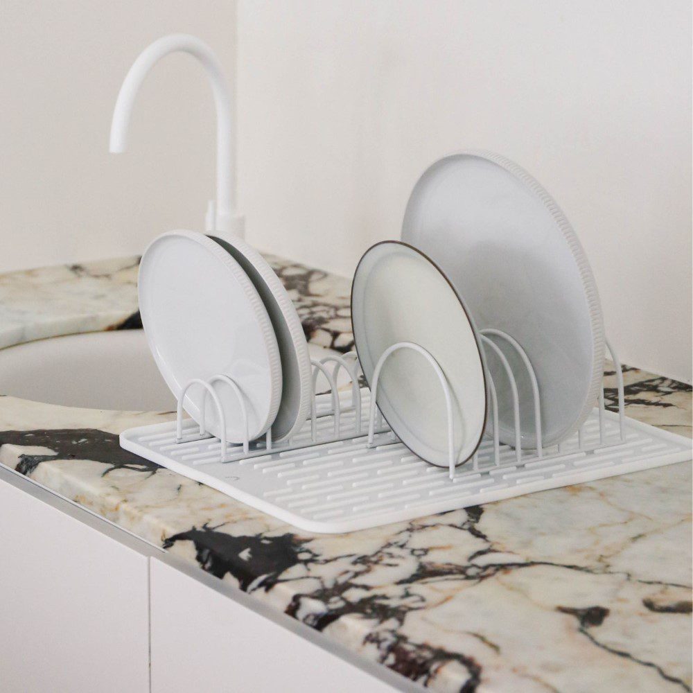 Folding Silicone Drying Mat L w/ Drainage Mouth | White by DESIGNSTUFF (folding-silicone-drying-mat-large-with-drainage-mouth-white)