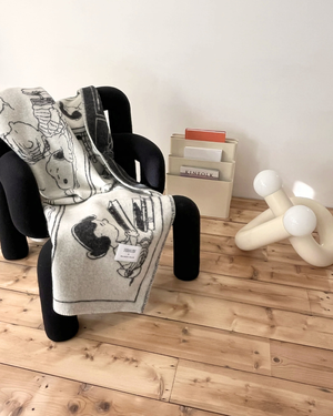 Peanuts Blanket Comic Doughnut | White Black