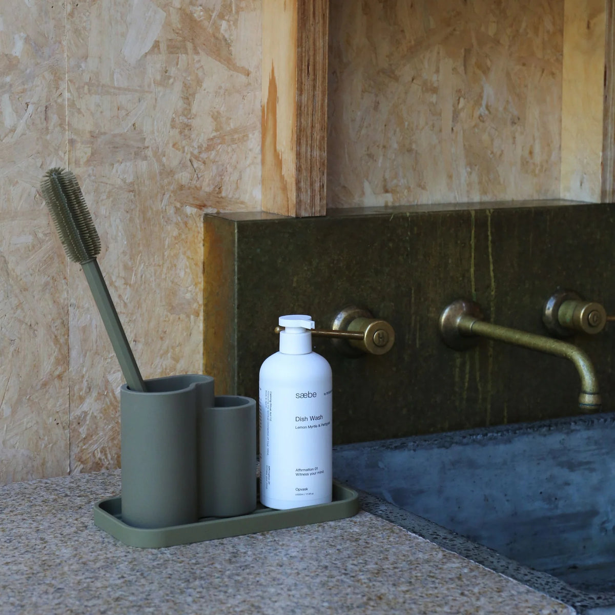 Sink Tray and Sponge Holder Silicone | Khaki by DESIGNSTUFF (sink-tray-and-sponge-holder-silicone-khaki-1)