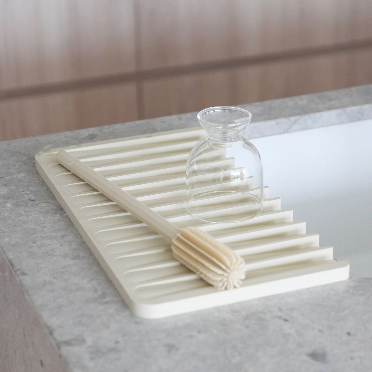 Bottle Brush | Sand by DESIGNSTUFF (bottle-brush-khaki-copy)