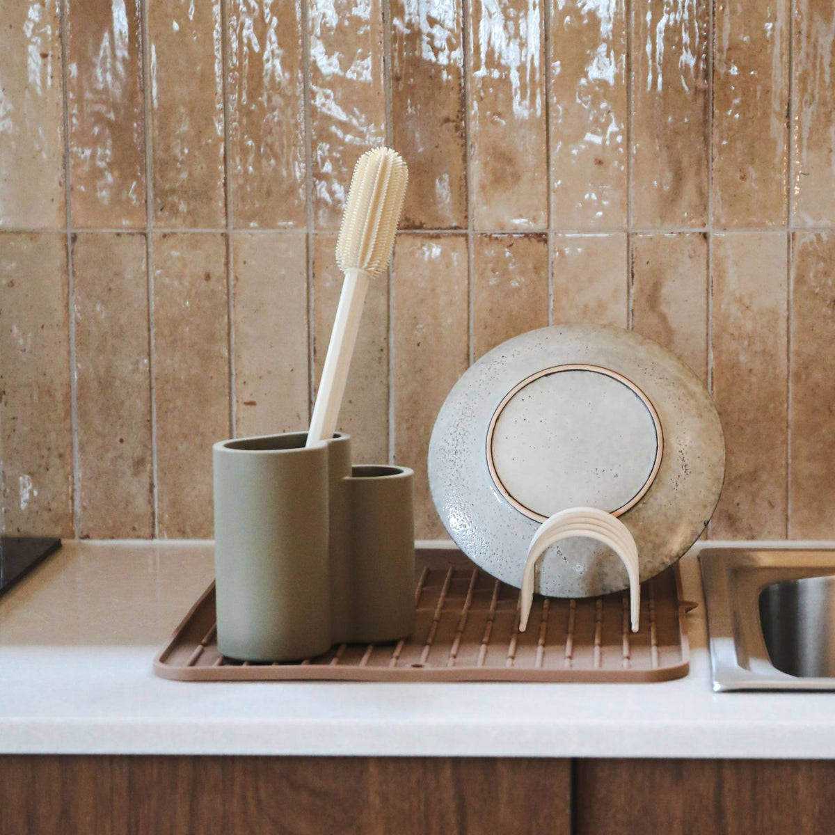 Bottle Brush | Sand by DESIGNSTUFF (bottle-brush-khaki-copy)