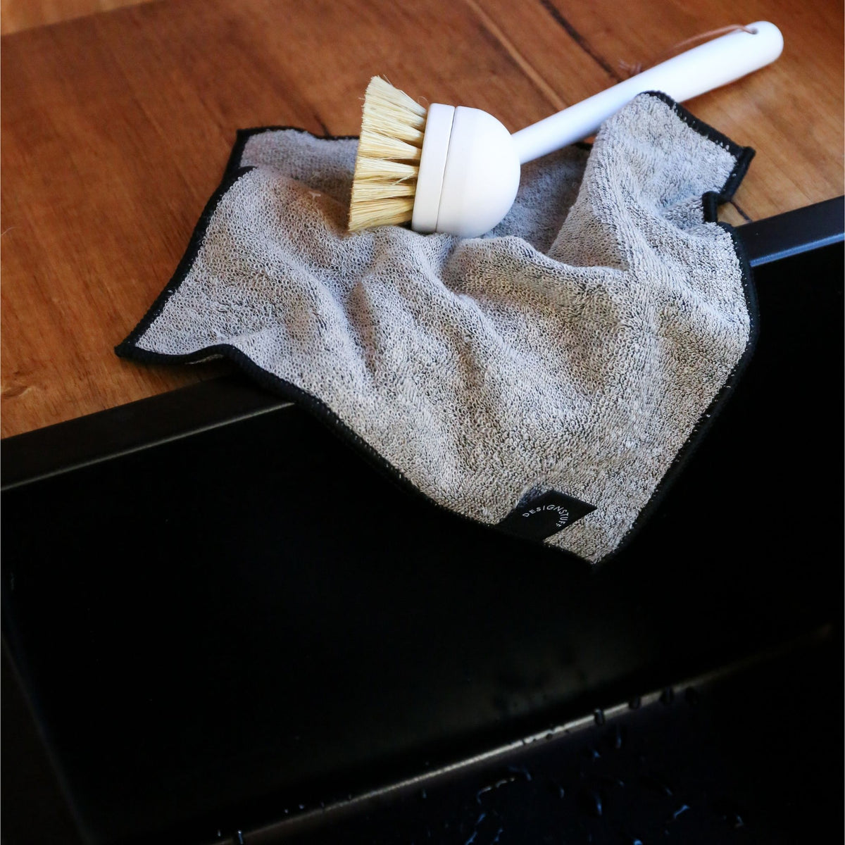 Hemp Marle Scourer & Bamboo Dishcloth | Black | (Set of 2) by DESIGNSTUFF (hemp-marle-scourer-bamboo-dishcloth-black-set-of-2)