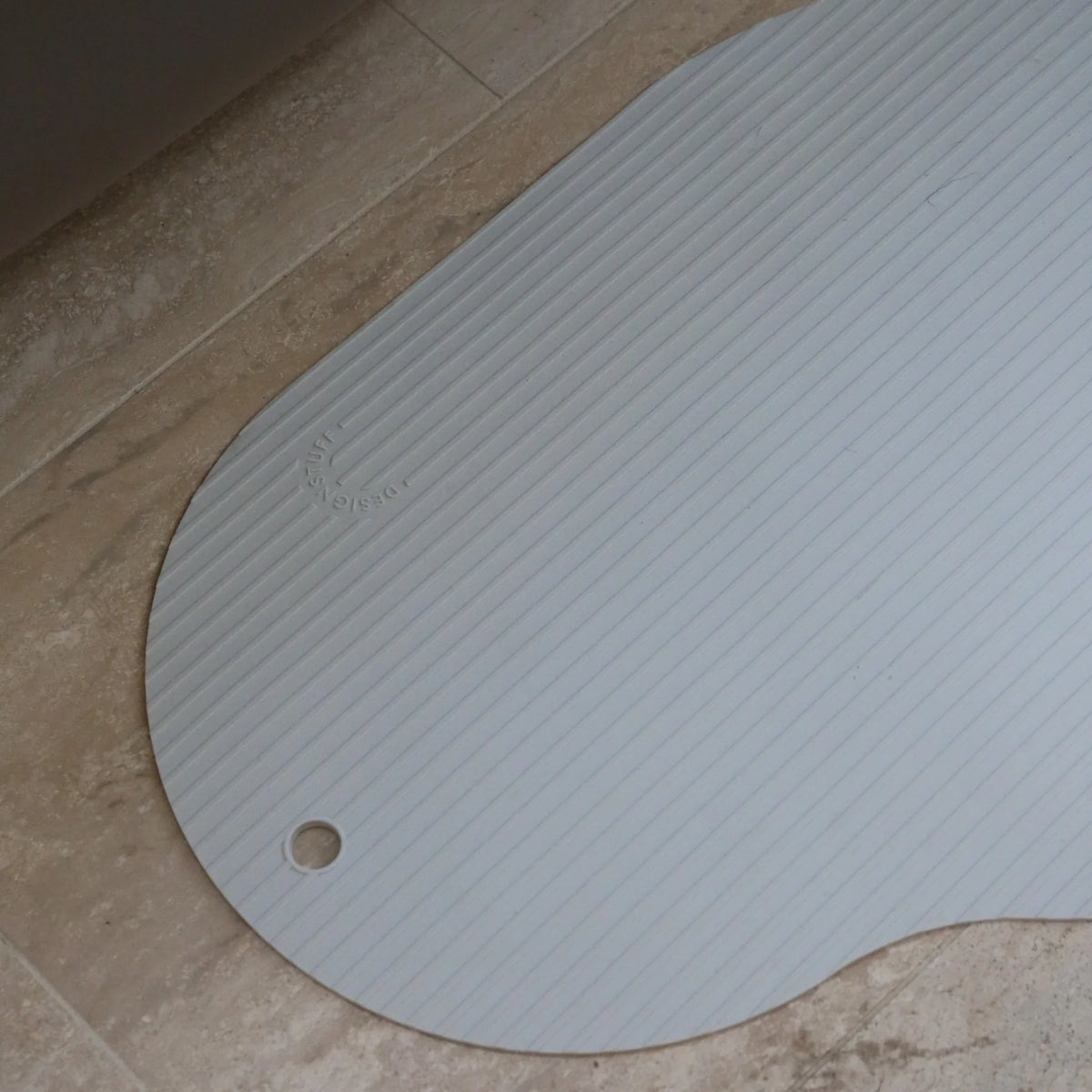 DesignStuff CURV Silicone Bath Mat Sand Grey 60 Cm