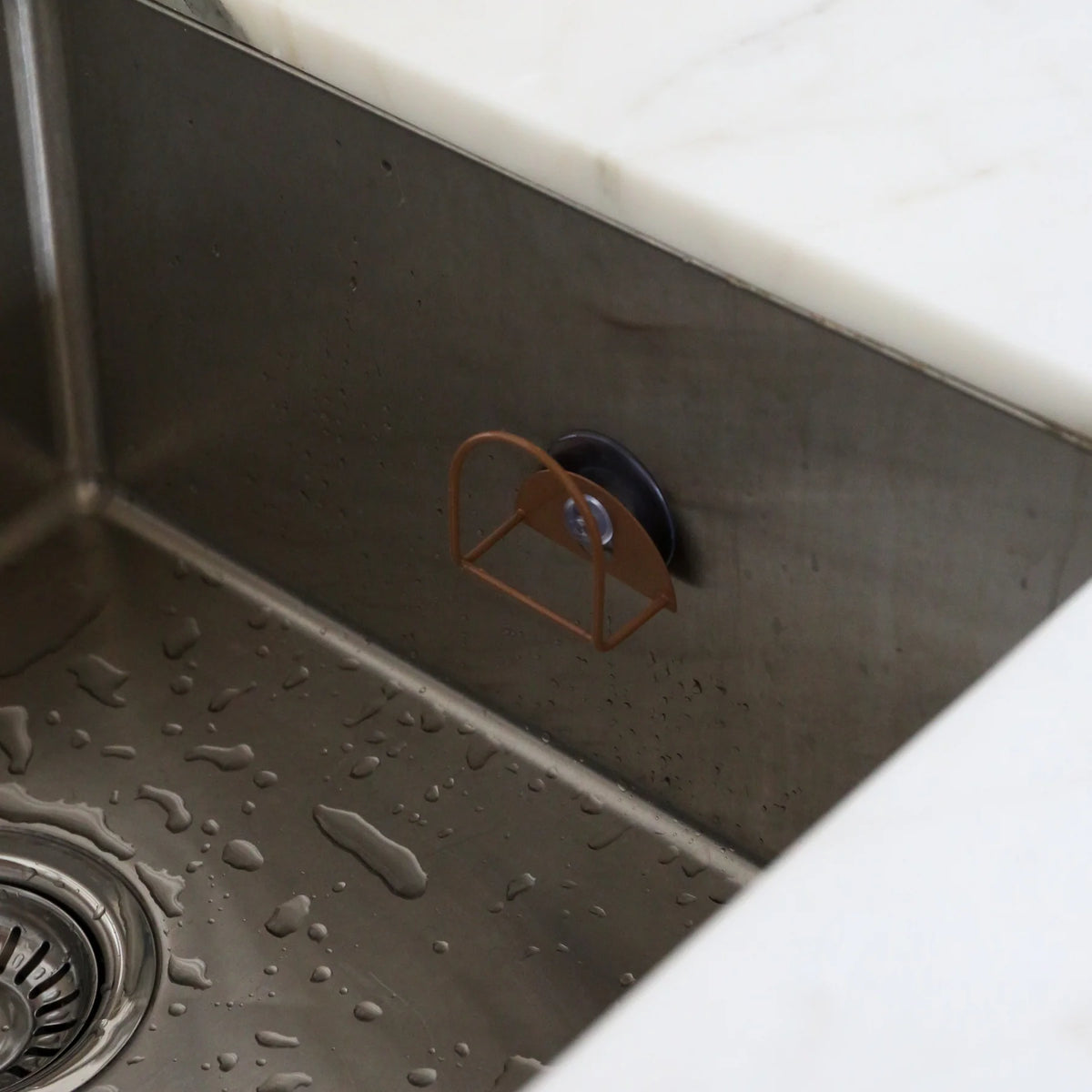 Sink Sponge Holder | Camel by DESIGNSTUFF (sink-sponge-holder-camel)