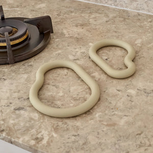 Curve Silicone Trivet | Sand