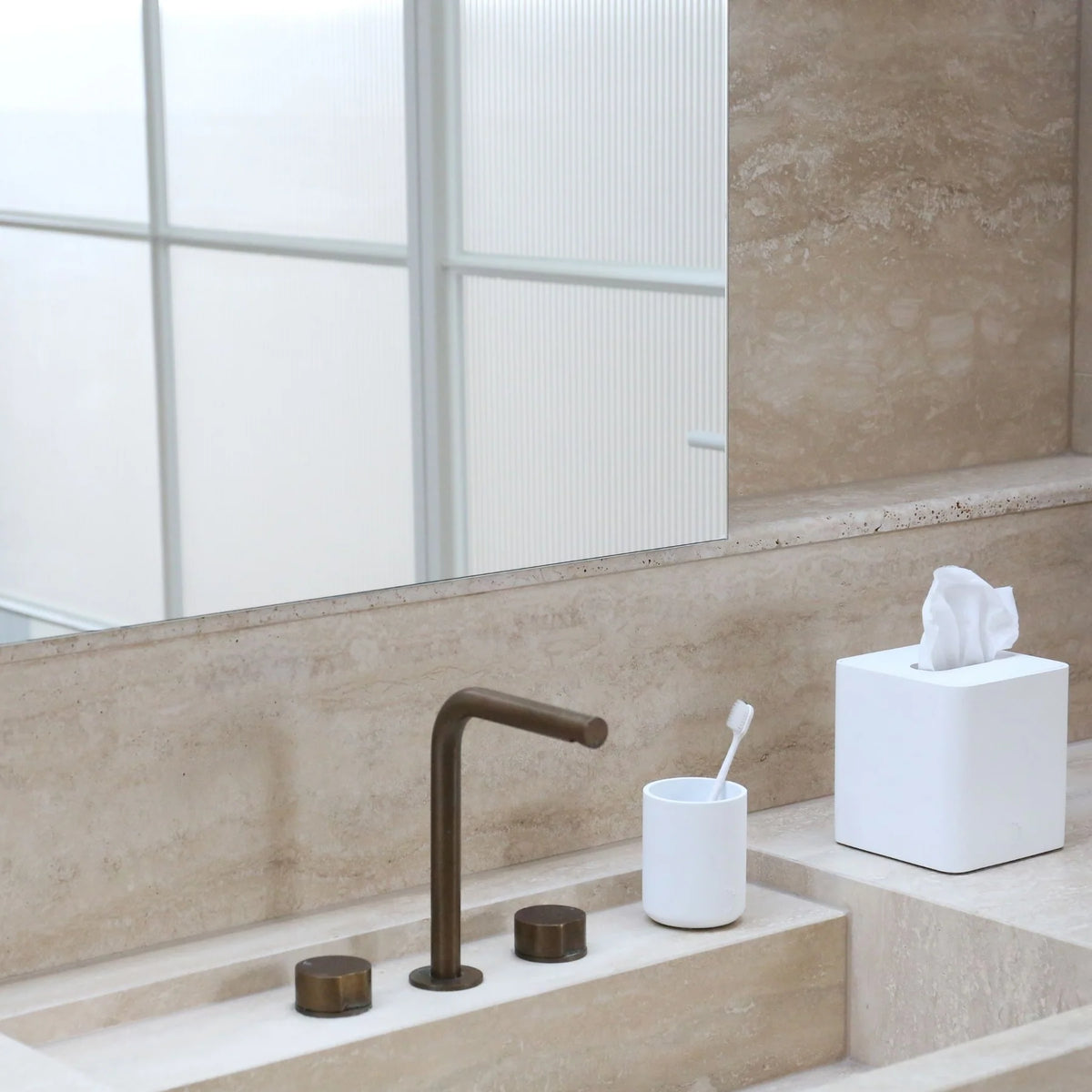 ARC Tumbler | Toothbrush Holder | White