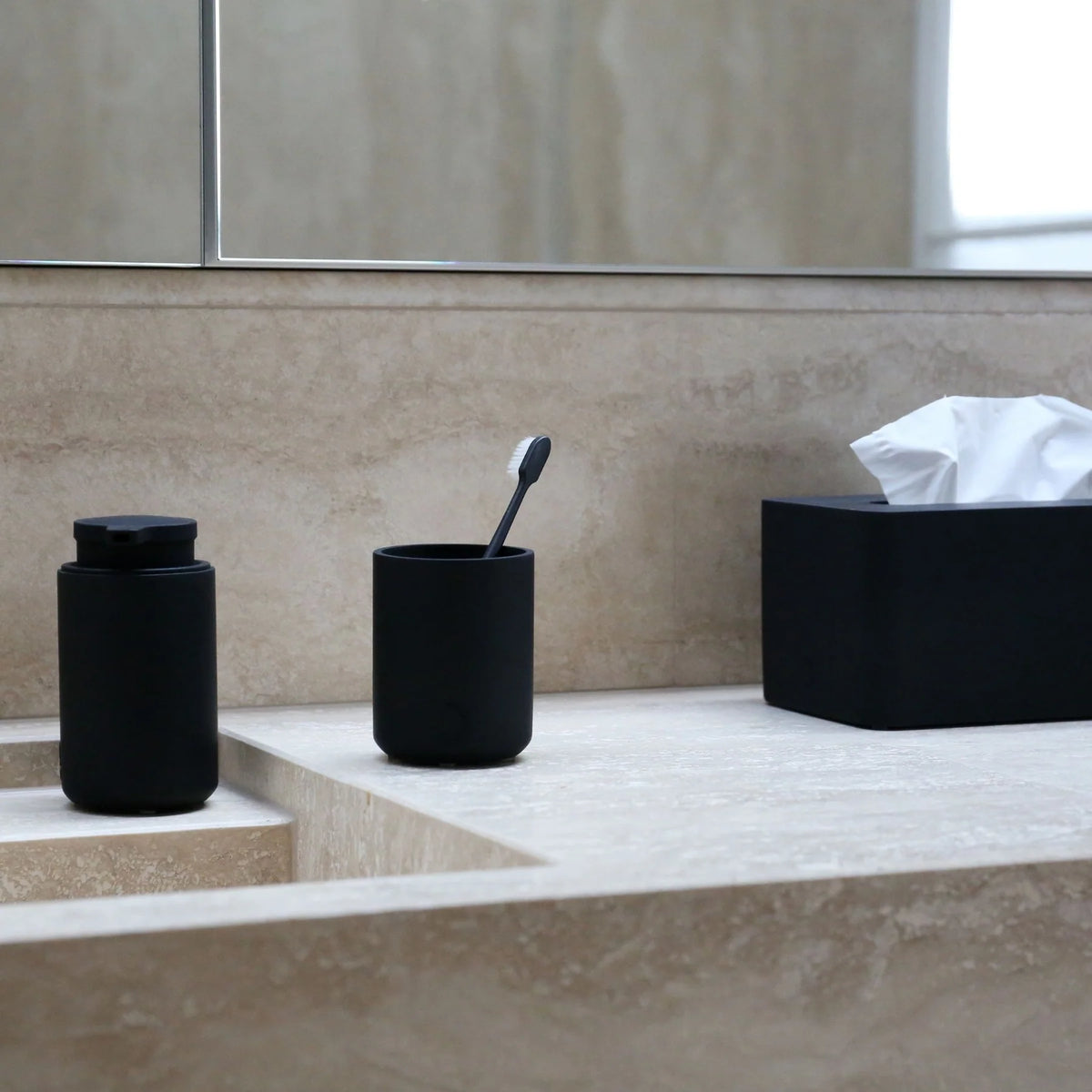 DESIGNSTUFF ARC Rectangle Tissue Box | Black