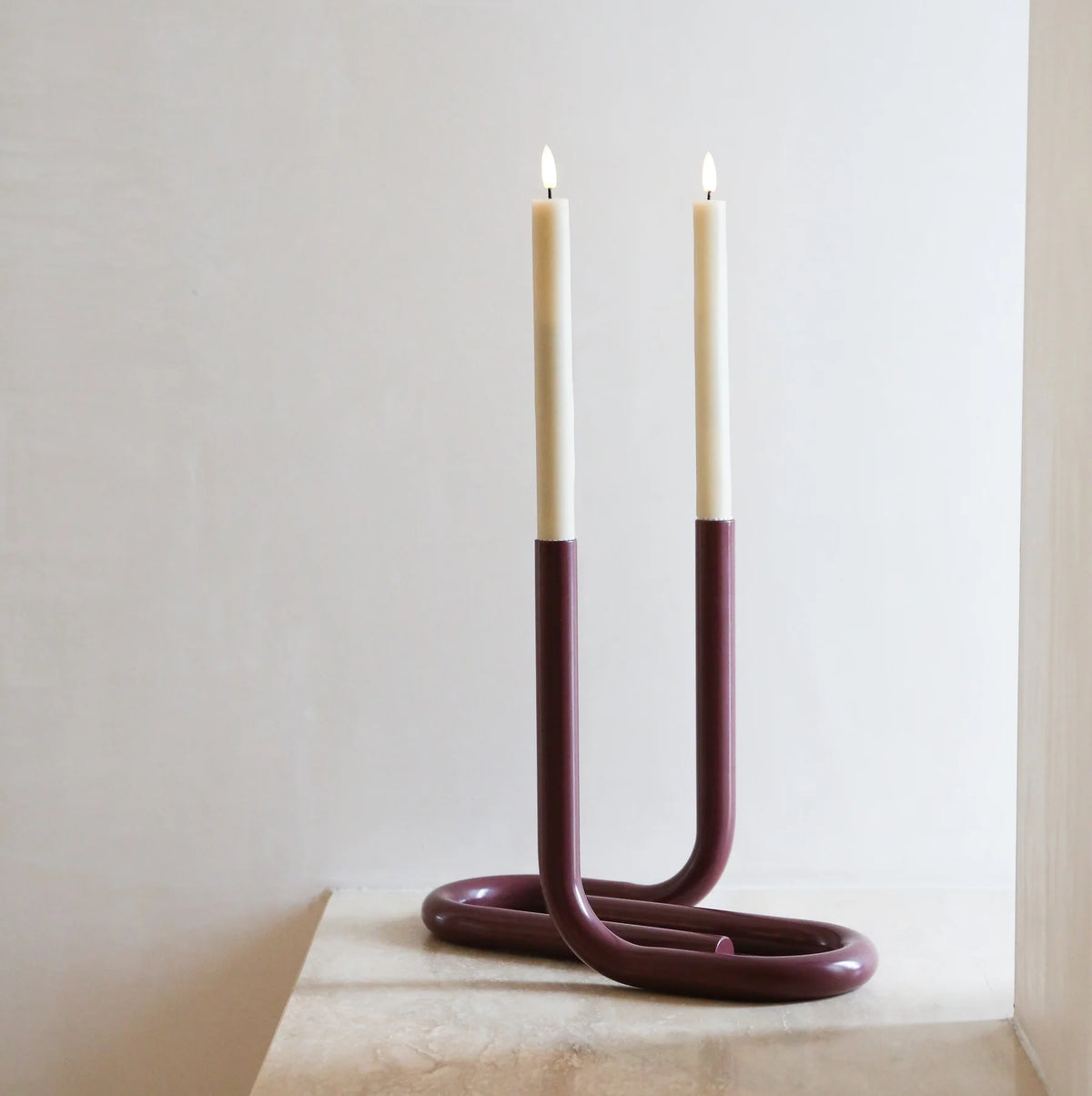 DesignStuff VIAH Tubular Candle Holder | Burgundy
