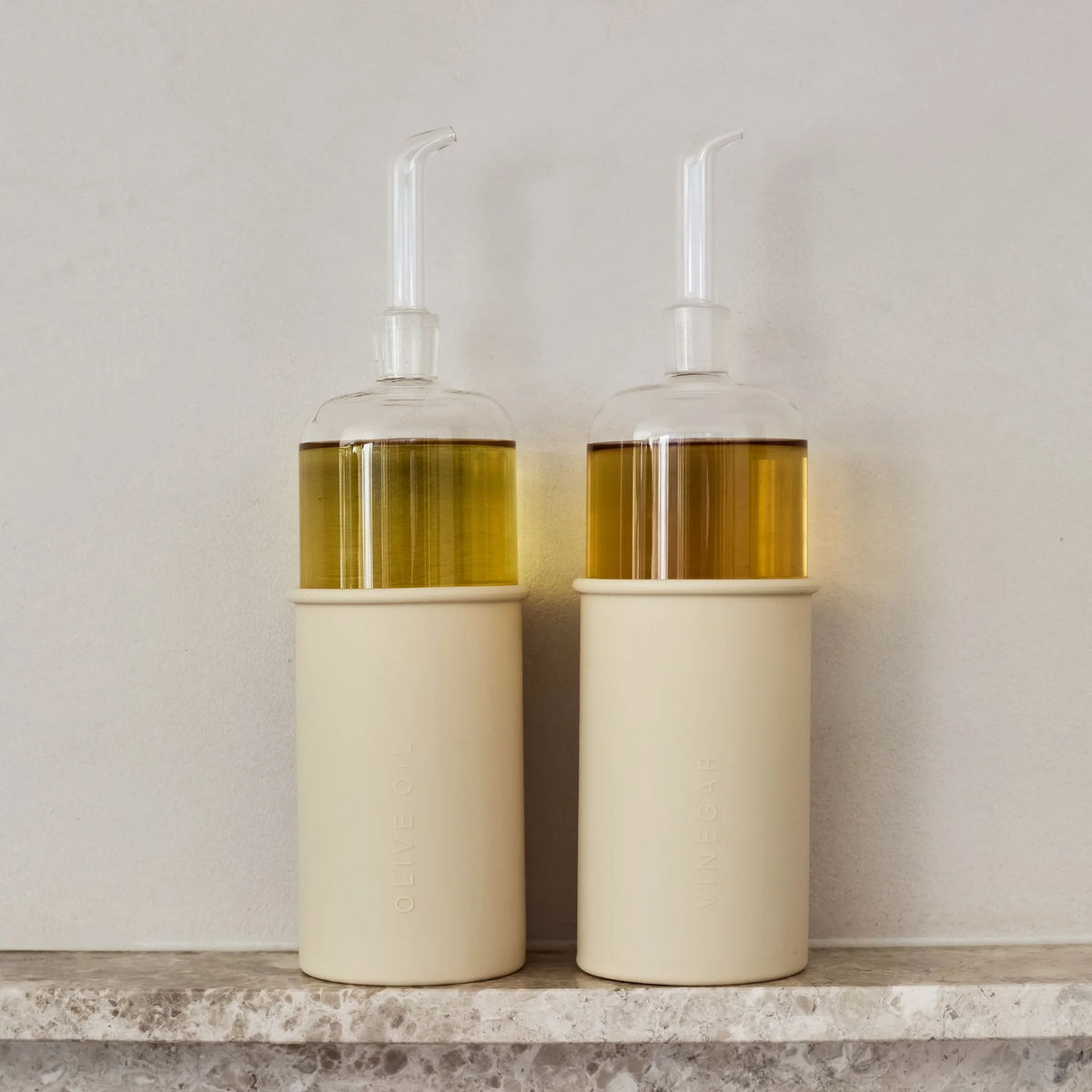 RUND Bottle for Olive Oil Glass/Silicone |700ml | Sand