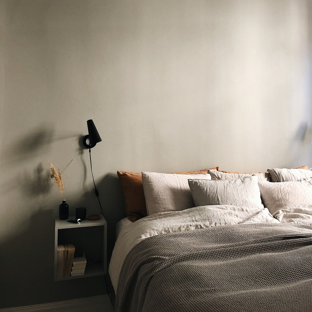 Tell Me More Miro Bedspread 260X260 | Taupe