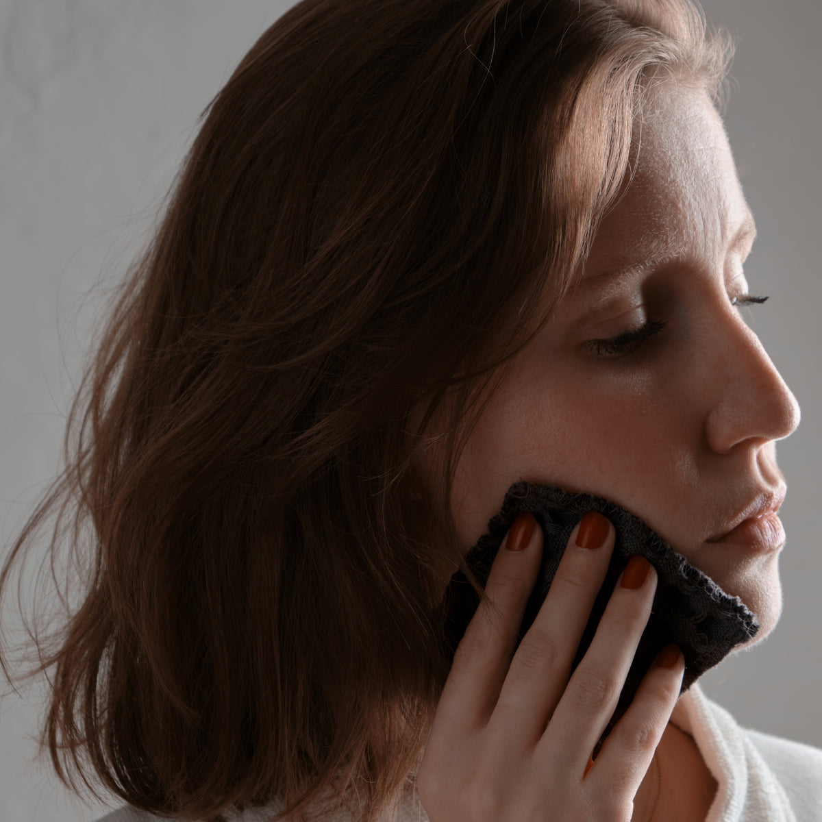 Big Waffle Make Up Pads | Dark Grey by THE ORGANIC COMPANY (the-organic-co-big-waffle-make)