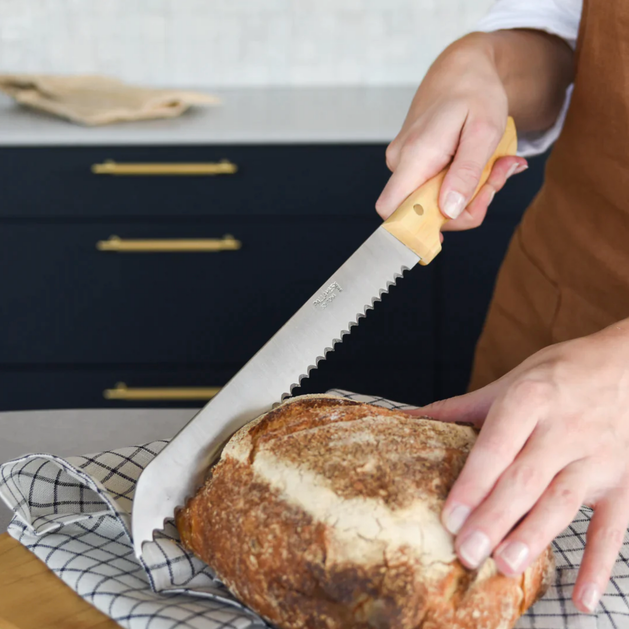 Boxwood Stainless Steel Bread Knife | 22cm