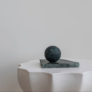 Orbit Table Sculpture | S | Verde Alpi