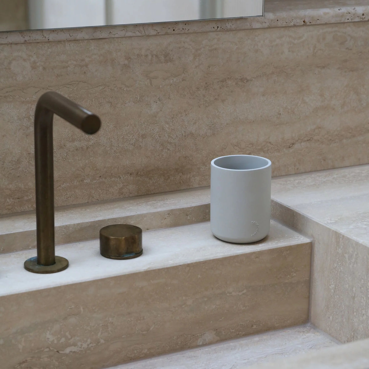 Designstuff ARC Tumbler | Toothbrush Holder | Stone