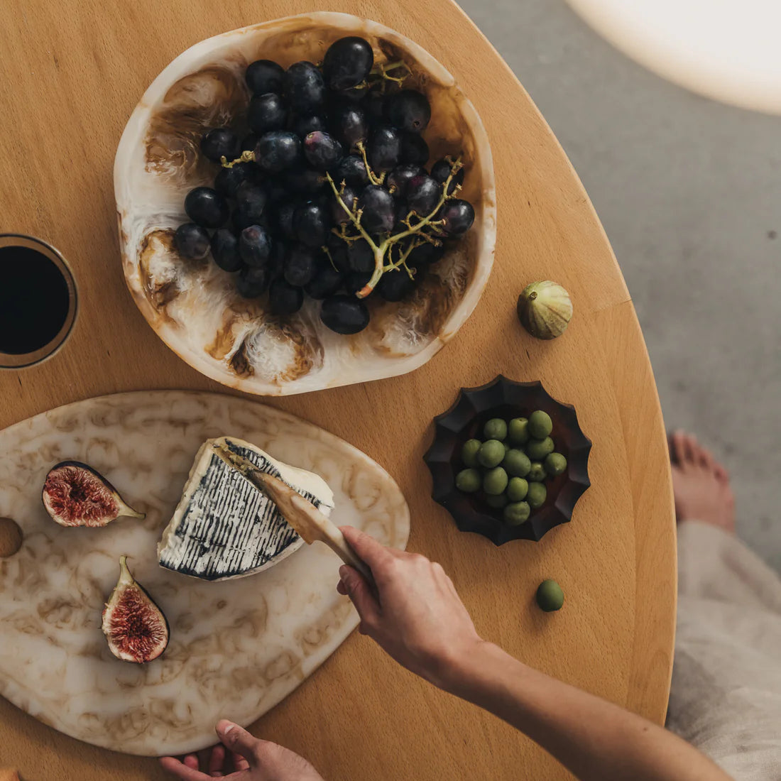 Flow Resin Salad Bowl L | Iced Coffee