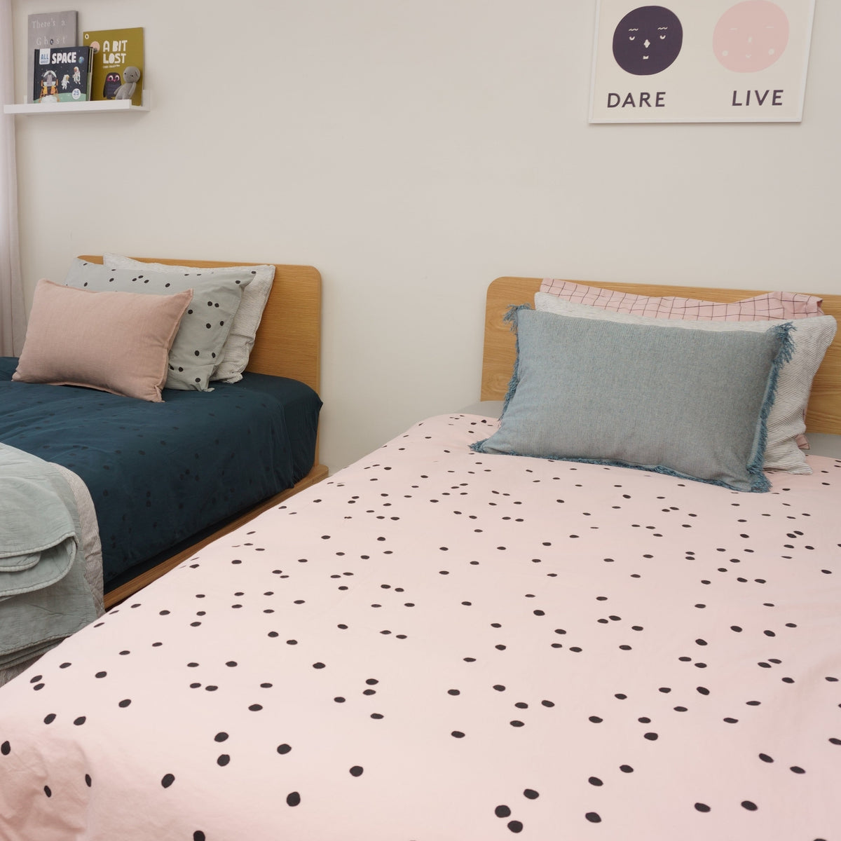 Pillowcase Odette - Biscuit by La Cerise Sur Le Gateau (la-cerise-sur-la-gateau-pillow-case-odette-biscuit-50)