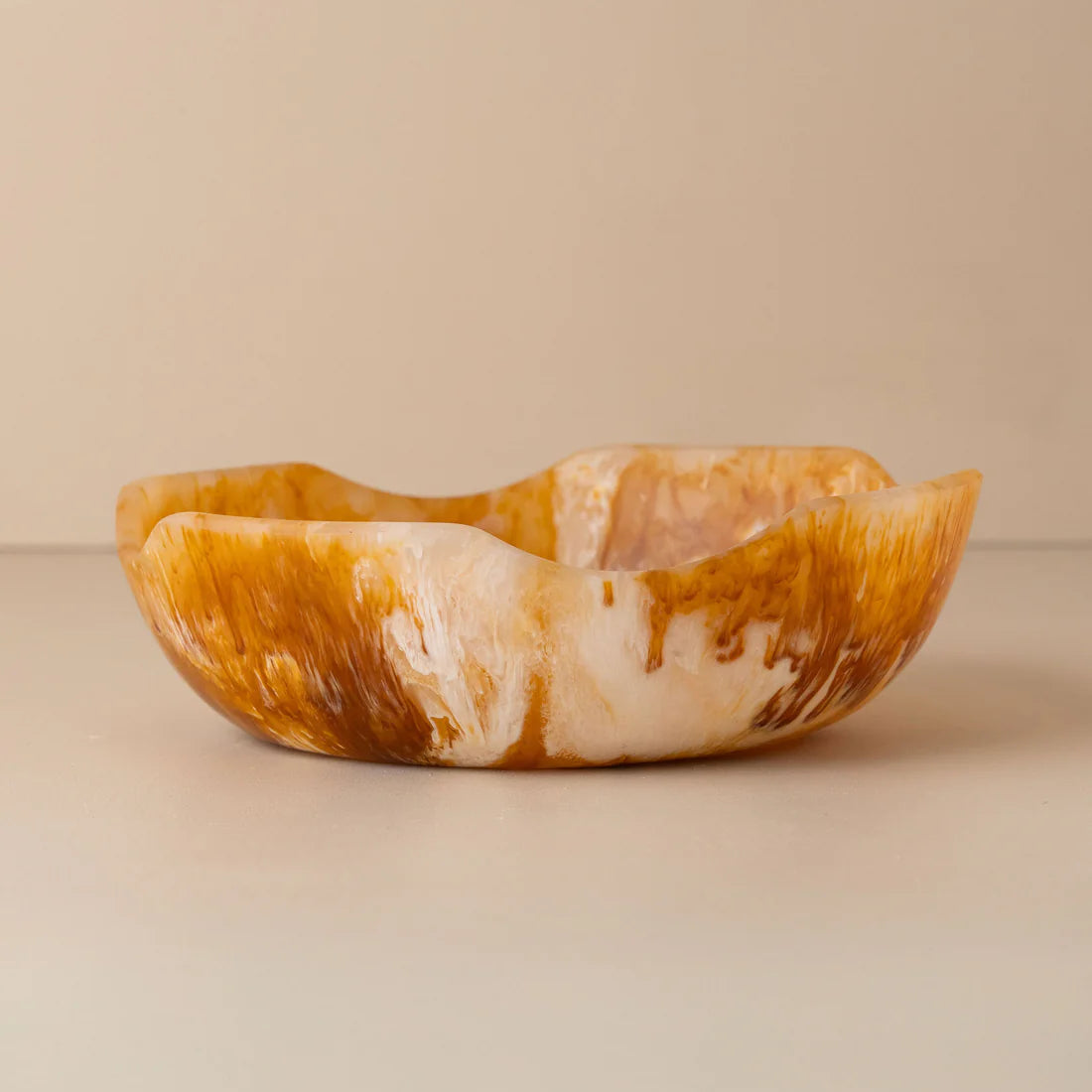 Flow Resin Salad Bowl L | Iced Coffee