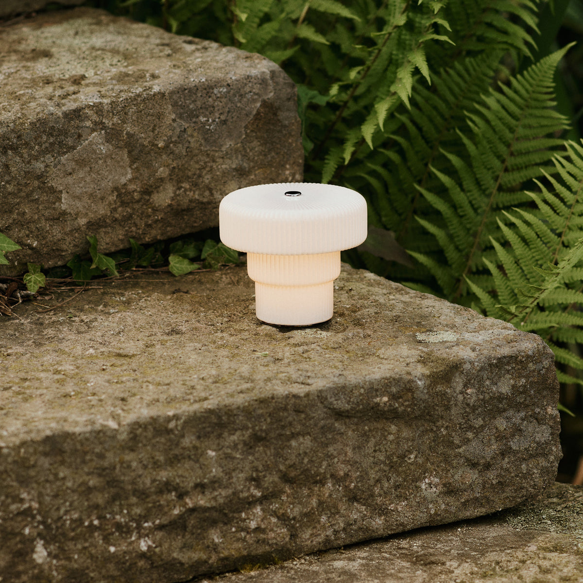 Ferm Living Ripple Portable Lamp H10 | White