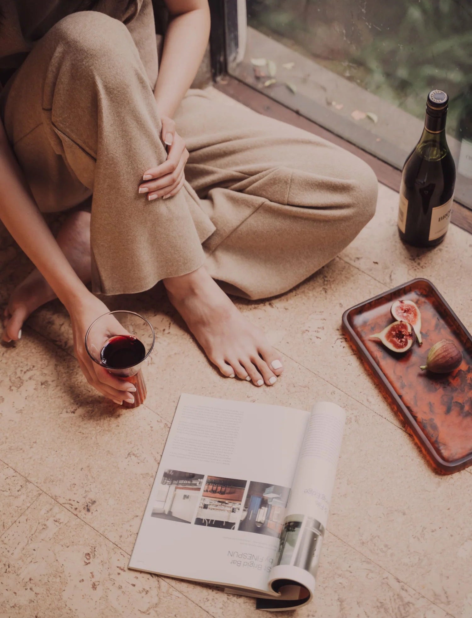 Flow Resin Bathroom Caddy/Tray | Earth by SAARDÉ (resin-bathroom-caddy-tray-shell-copy)