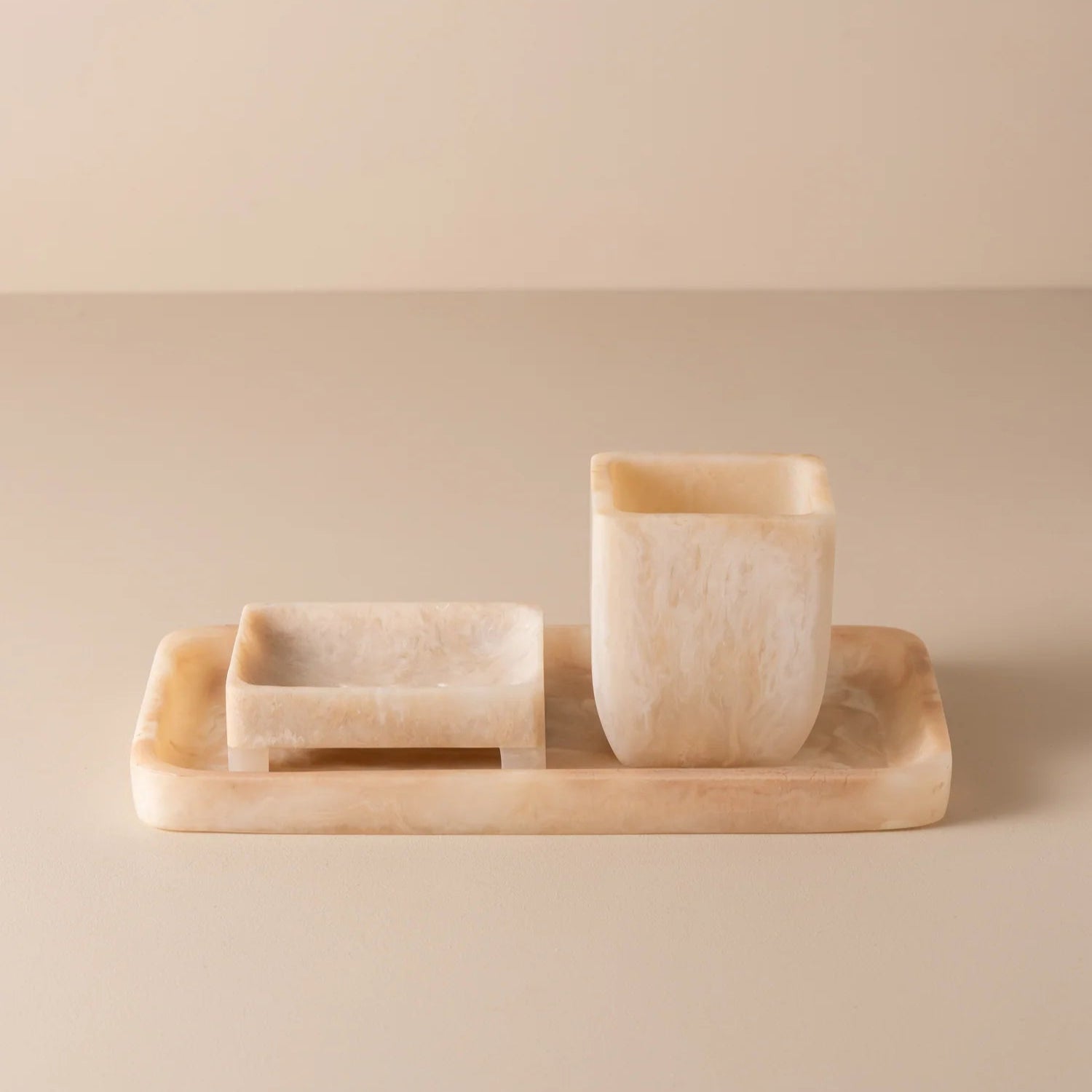 Flow Resin Toothbrush Holder | Shell by SAARDÉ (flow-toothbrush-holder-shell)