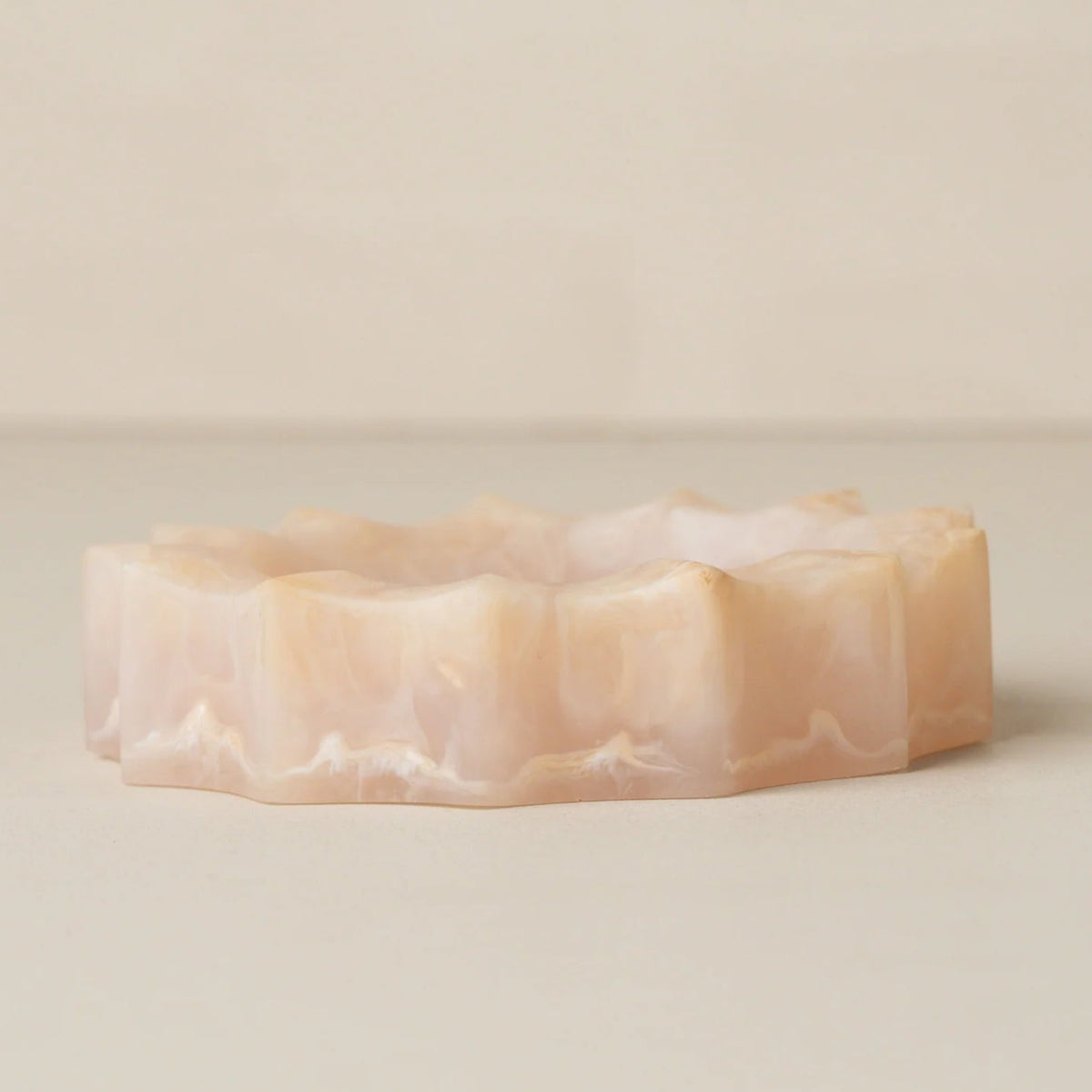 Flow Resin Sun Dish | Shell by SAARDÉ (flow-resin-sun-dish-shell)