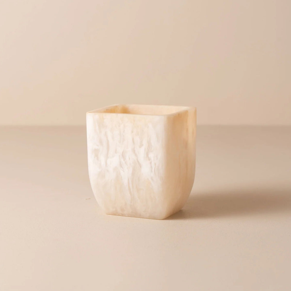 Flow Resin Toothbrush Holder | Shell by SAARDÉ (flow-toothbrush-holder-shell)