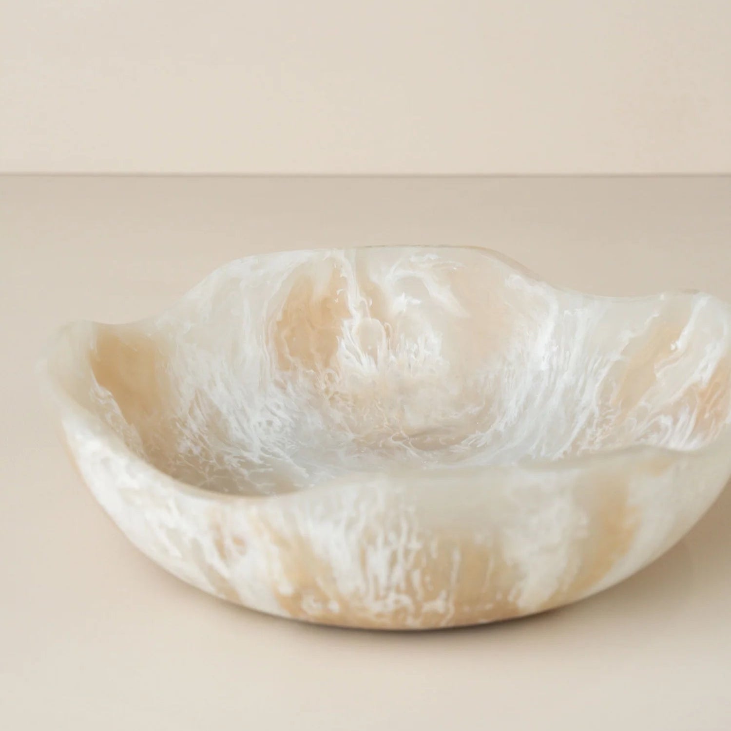 Flow Resin Salad Bowl L | Shell by SAARDÉ (flow-salad-bowl-s-peach-blush-copy)