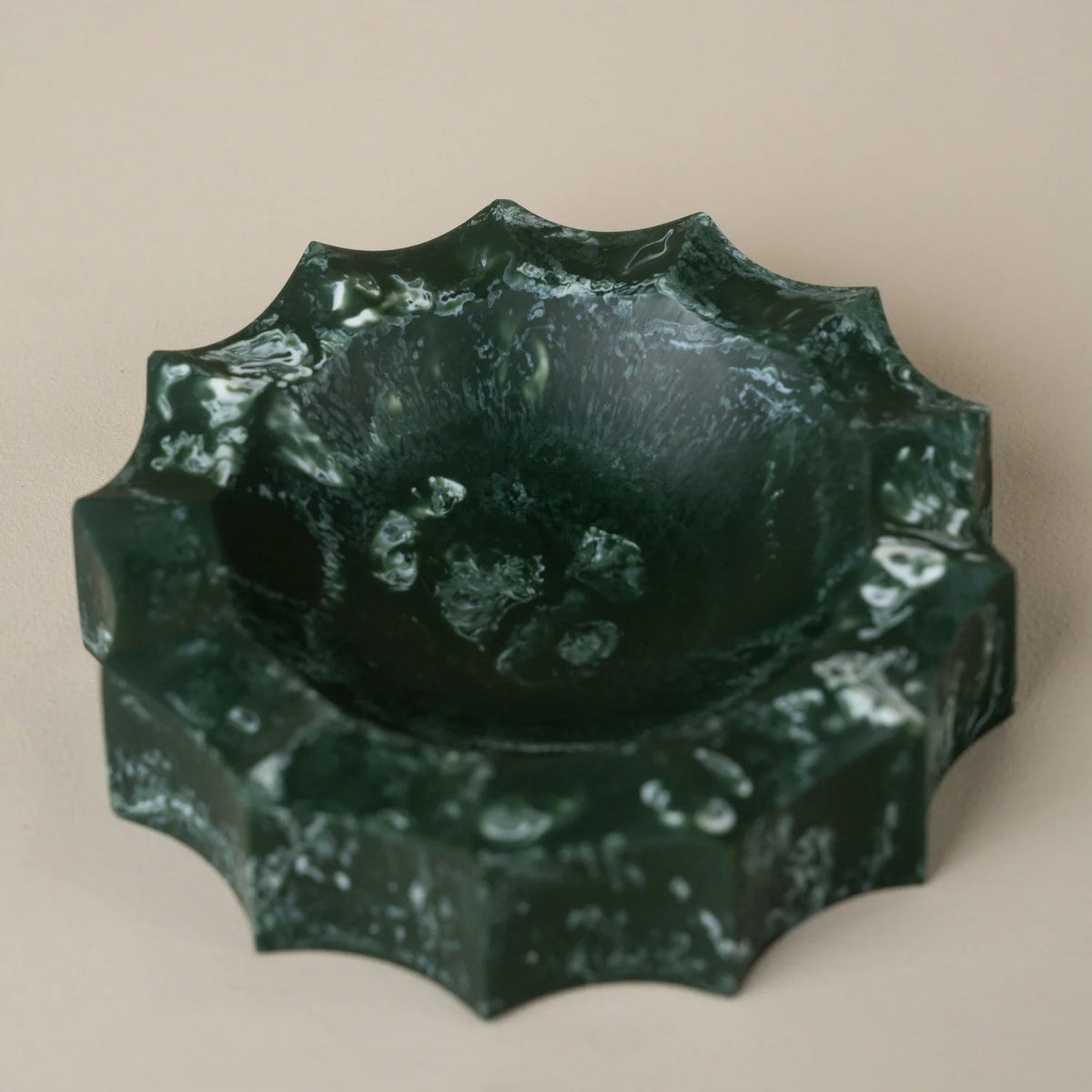 Flow Resin Sun Dish | Dark Jade by SAARDÉ (flow-resin-sun-dish-dark-jade)