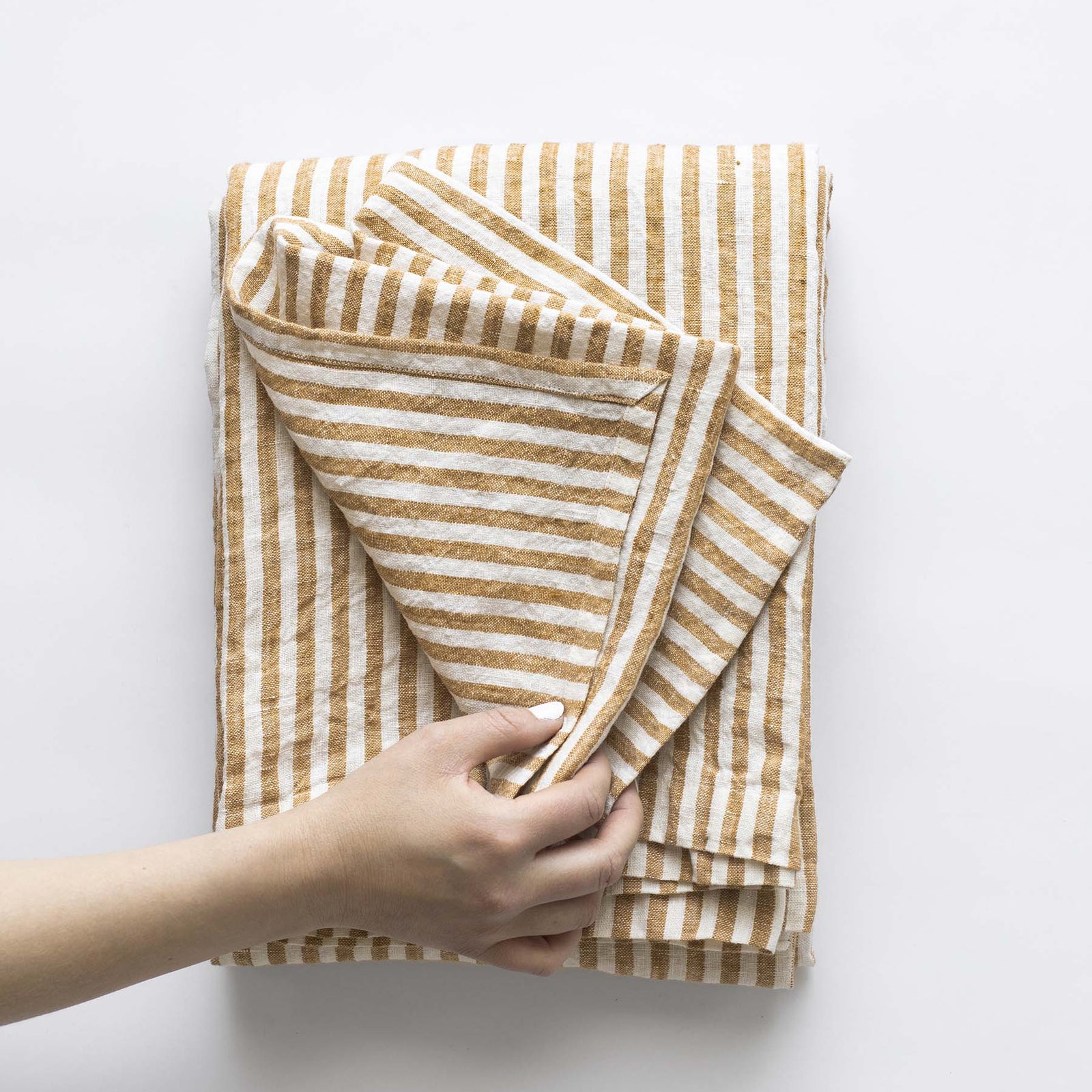 Tell Me More Leon Table Cloth 145x330 | Spice