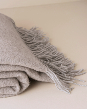Saardè Merino Wool Throw | Latte/Grey