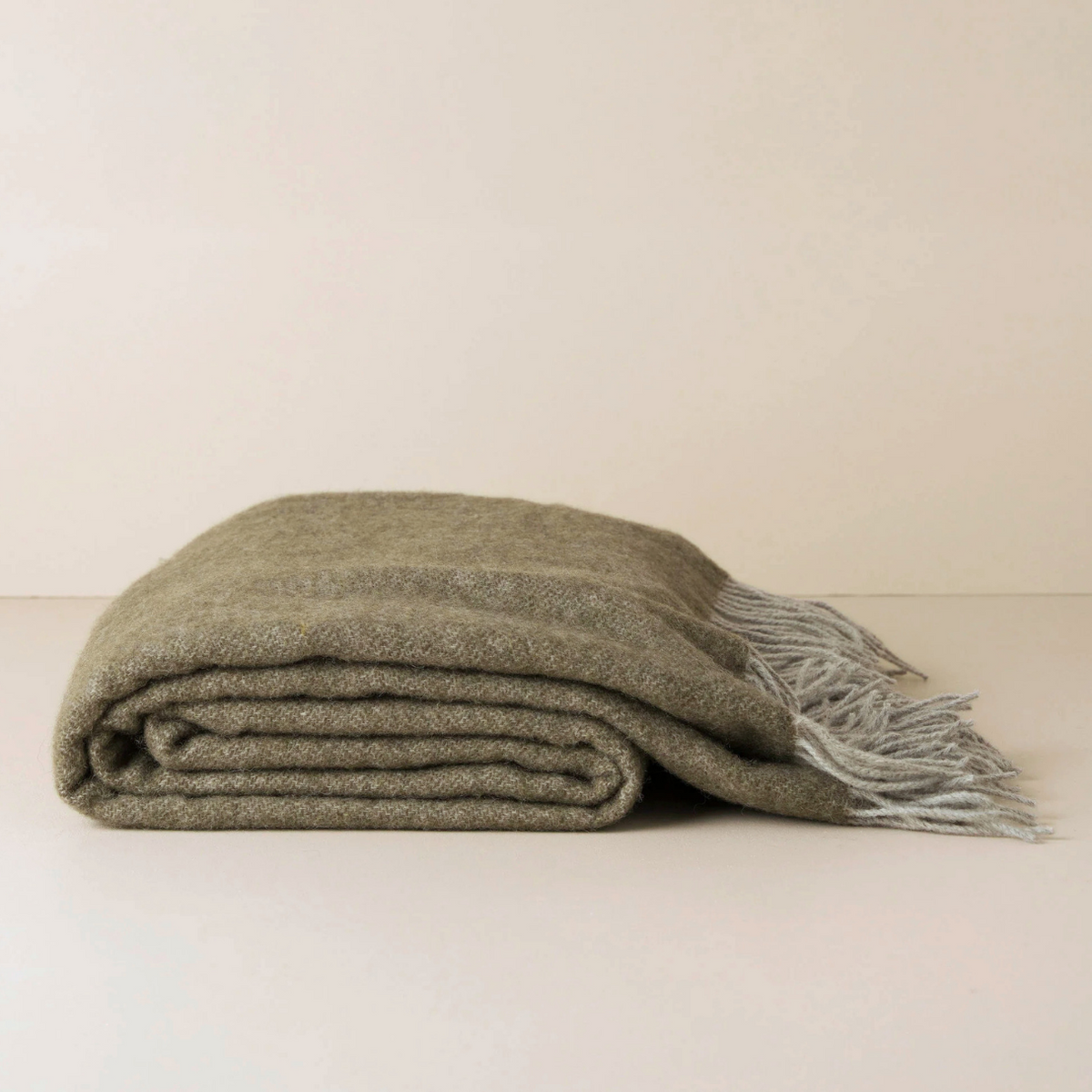 Saardè Merino Wool Throw | Olive/Grey