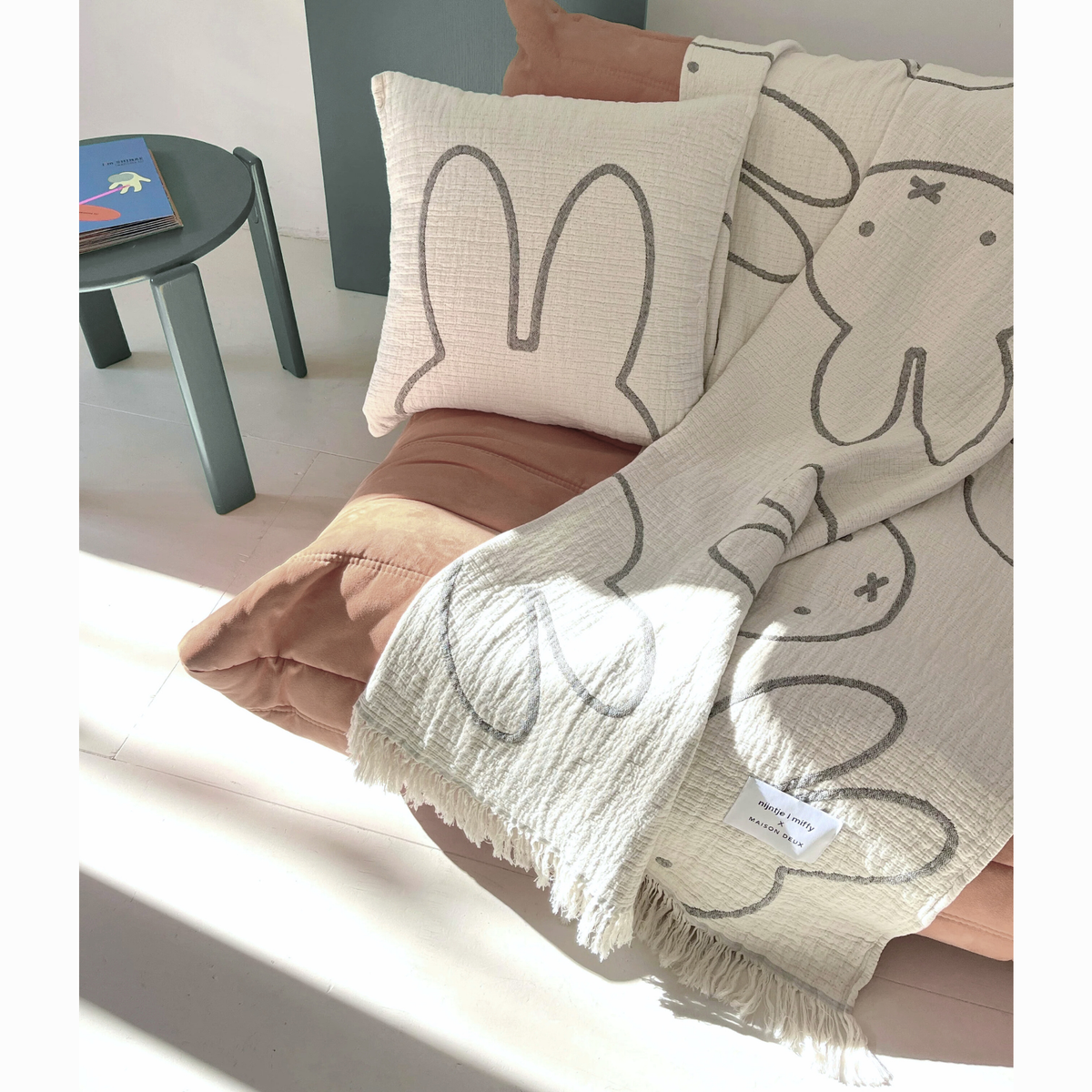 Maison Deux Miffy Cotton Blanket | Black