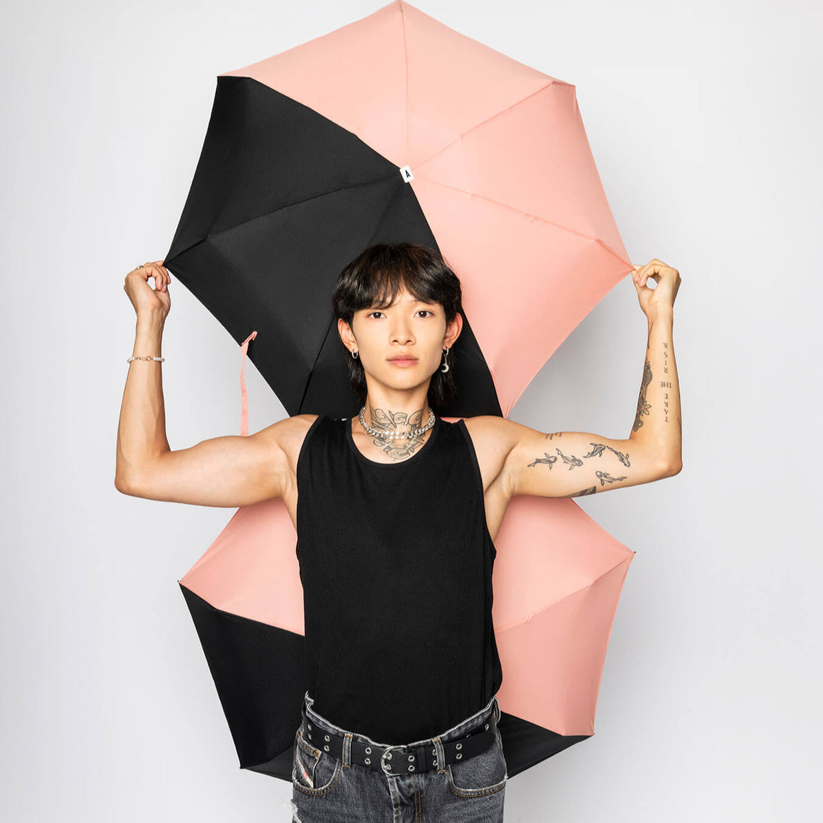 Micro Umbrella Bi Colour | Edith/Coral-Black by ANATOLE (anatole-bicolour-micro-umbrella-edith-coral-pink-black)